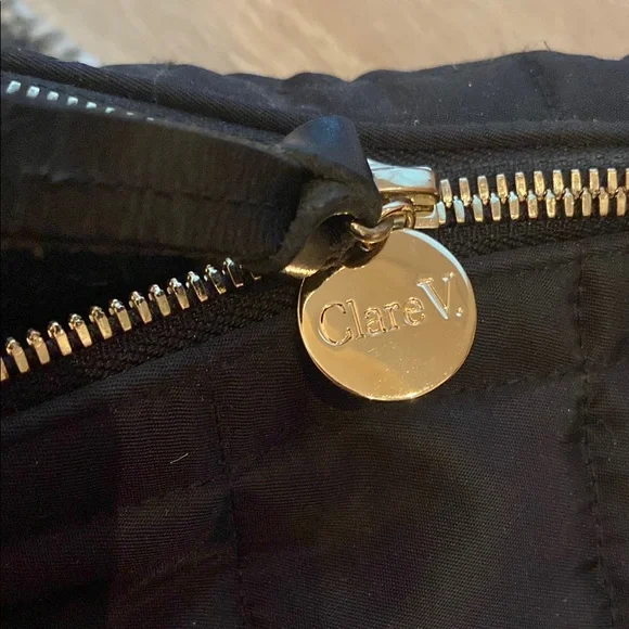 Clare V Black Quilted Grande Fanny Crossbody Bag with Gold Zipper - Picture 2 of 4